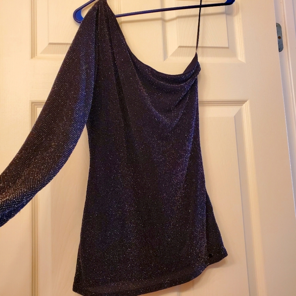 Guess one shoulder blouse